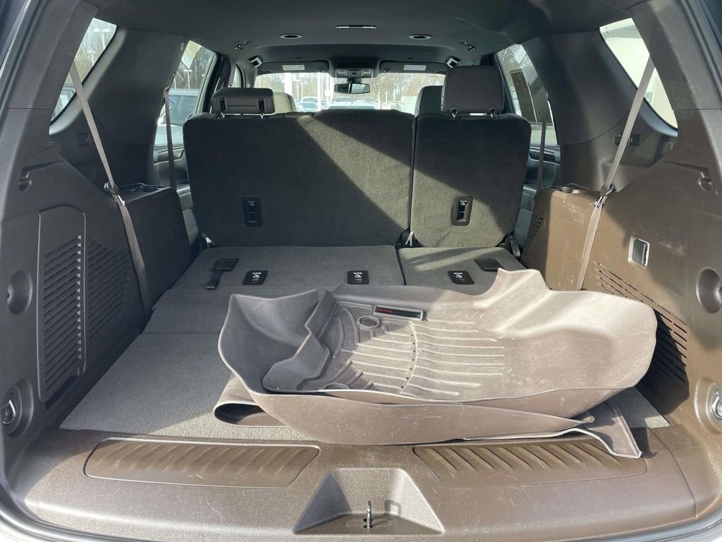 Used 2021 GMC Yukon SLT image 48