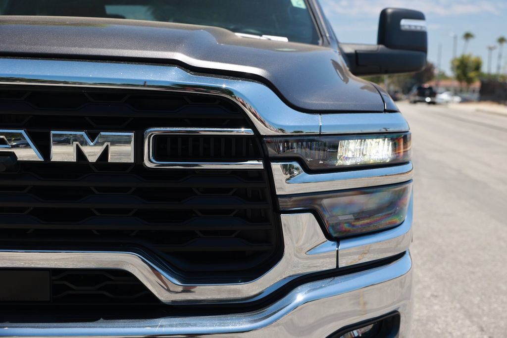 Used 2025 RAM 2500 Big Horn AWD/4WD image 5