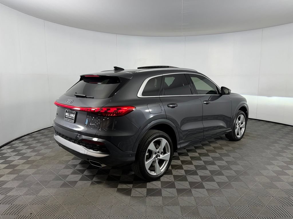Used 2025 Audi Q5 Premium Plus w/ Premium Plus AWD/4WD image 6