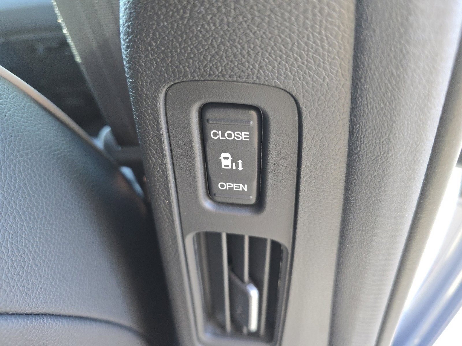 New 2026 Honda Odyssey Touring image 12