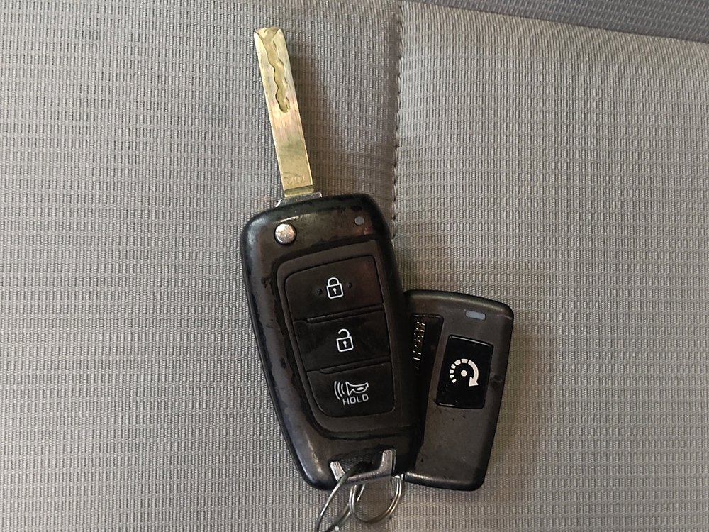 Used 2023 Hyundai Venue SEL FWD image 32