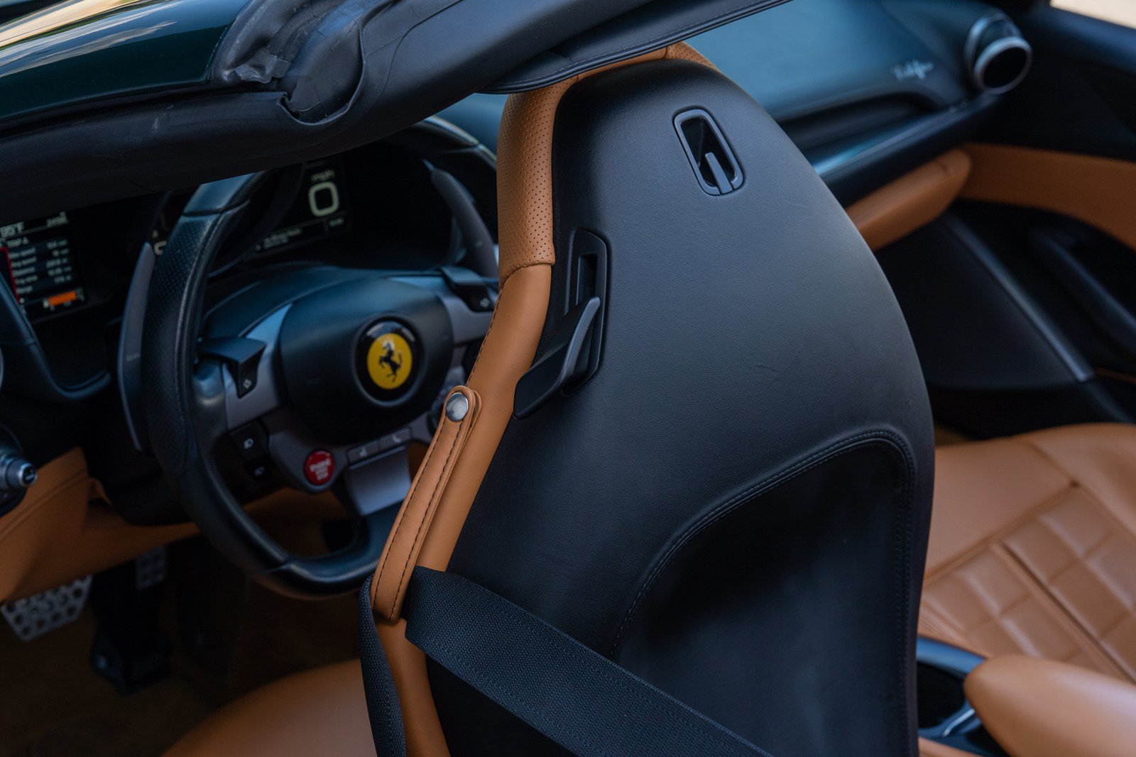 Used 2019 Ferrari Portofino RWD image 46