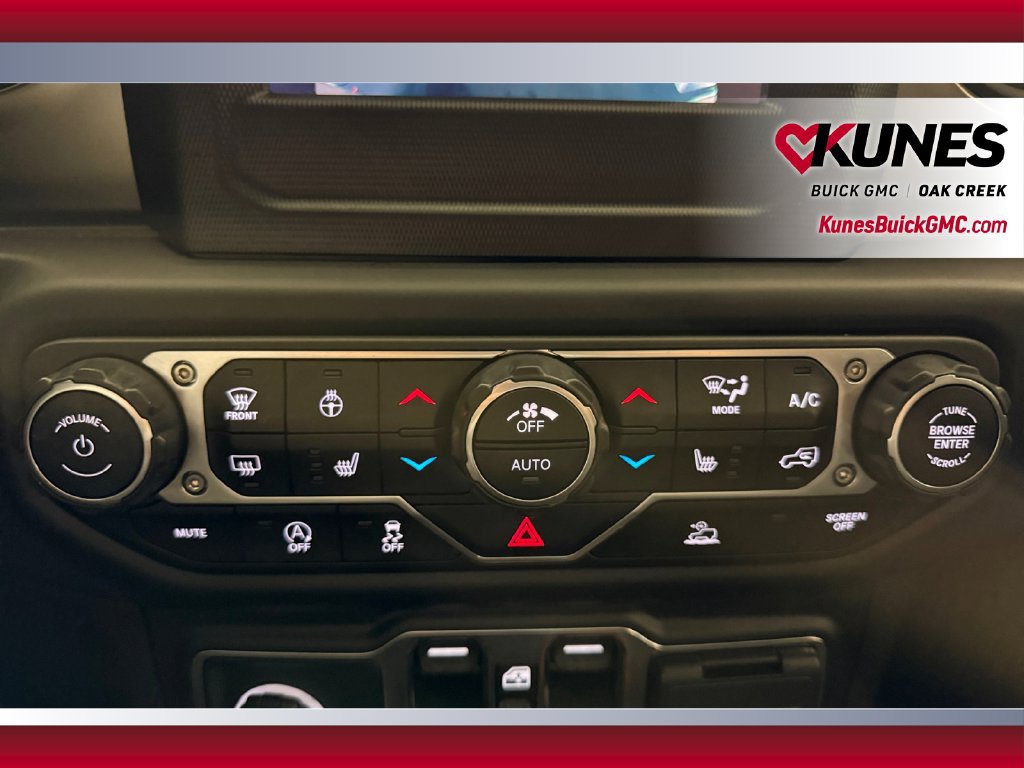 Used 2021 Jeep Gladiator Sport AWD/4WD image 24