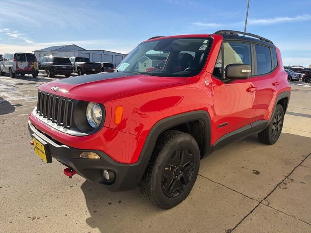 Used 2018 Jeep Renegade Trailhawk w/ Cold Weather Group II image 4
