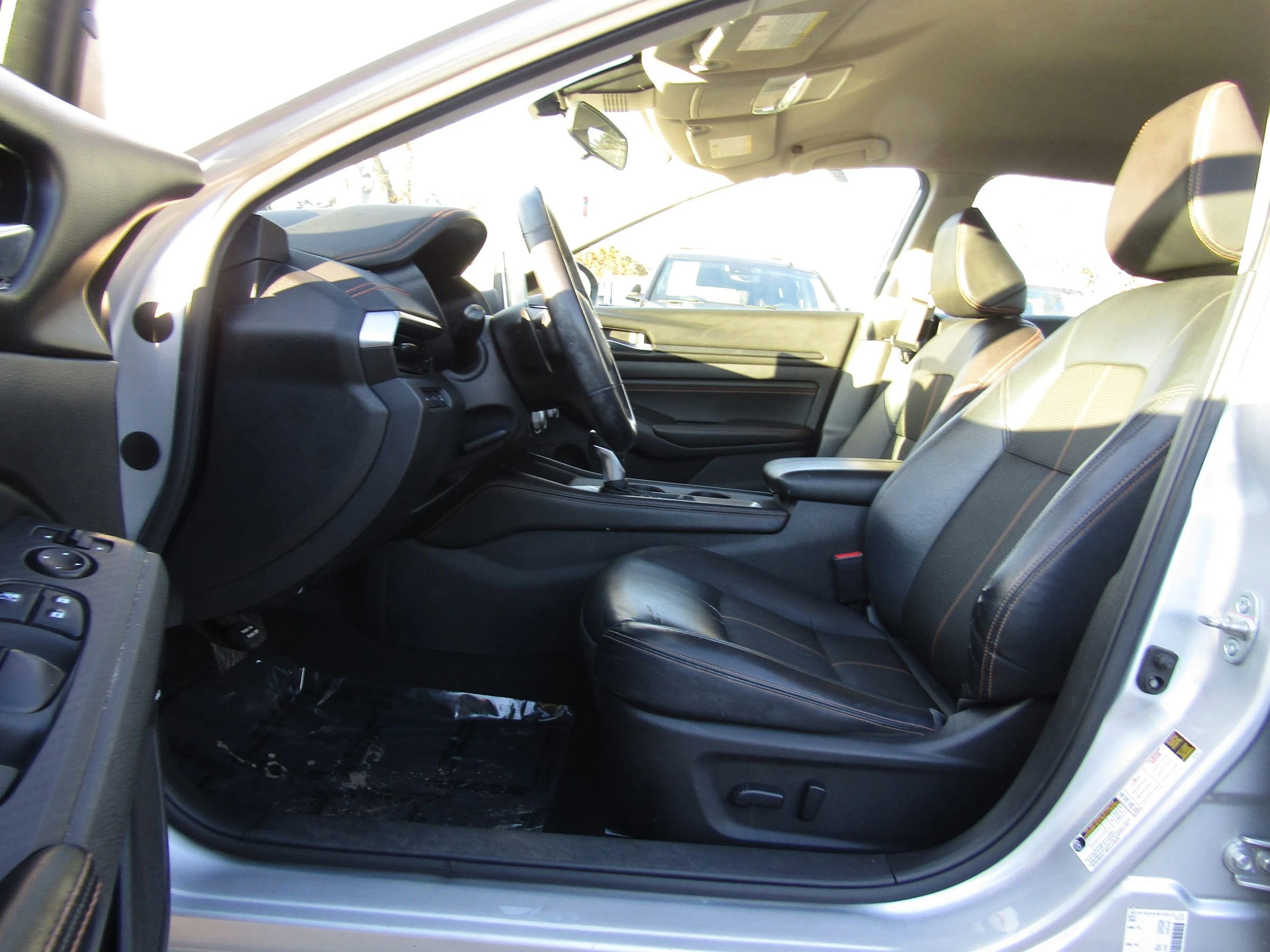 Used 2021 Nissan Altima 2.5 SR FWD image 11