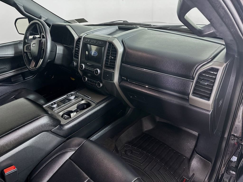 Used 2021 Ford Expedition XLT image 32