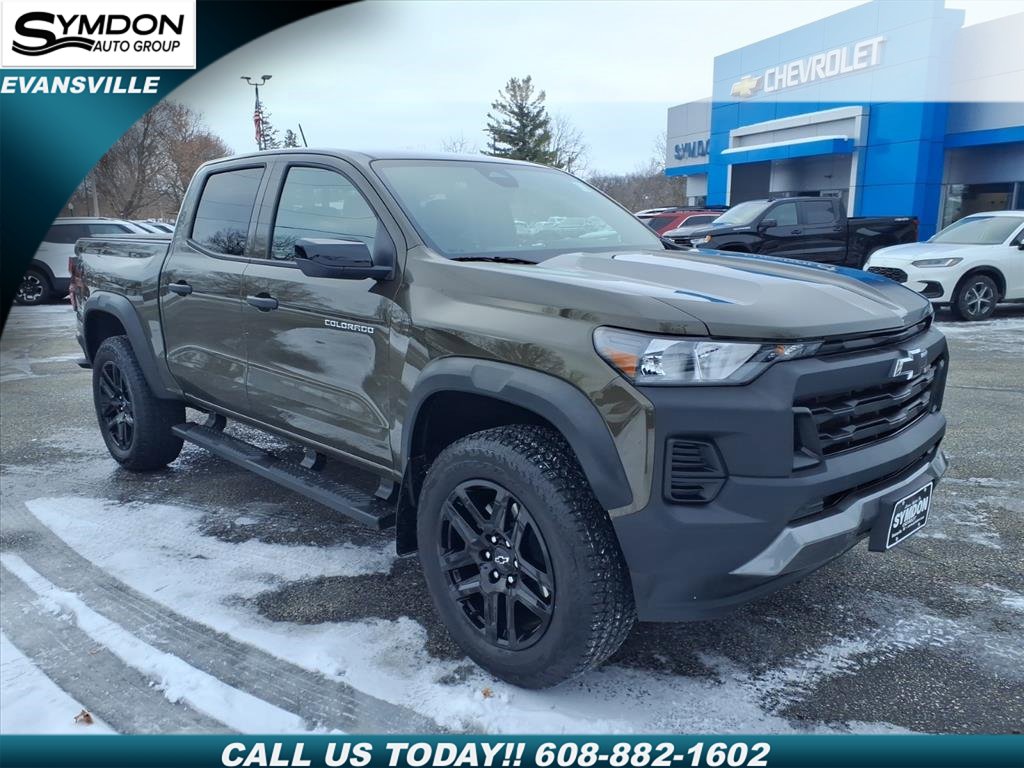 Used 2024 Chevrolet Colorado Trail Boss w/ Advanced Trailering Package image 1
