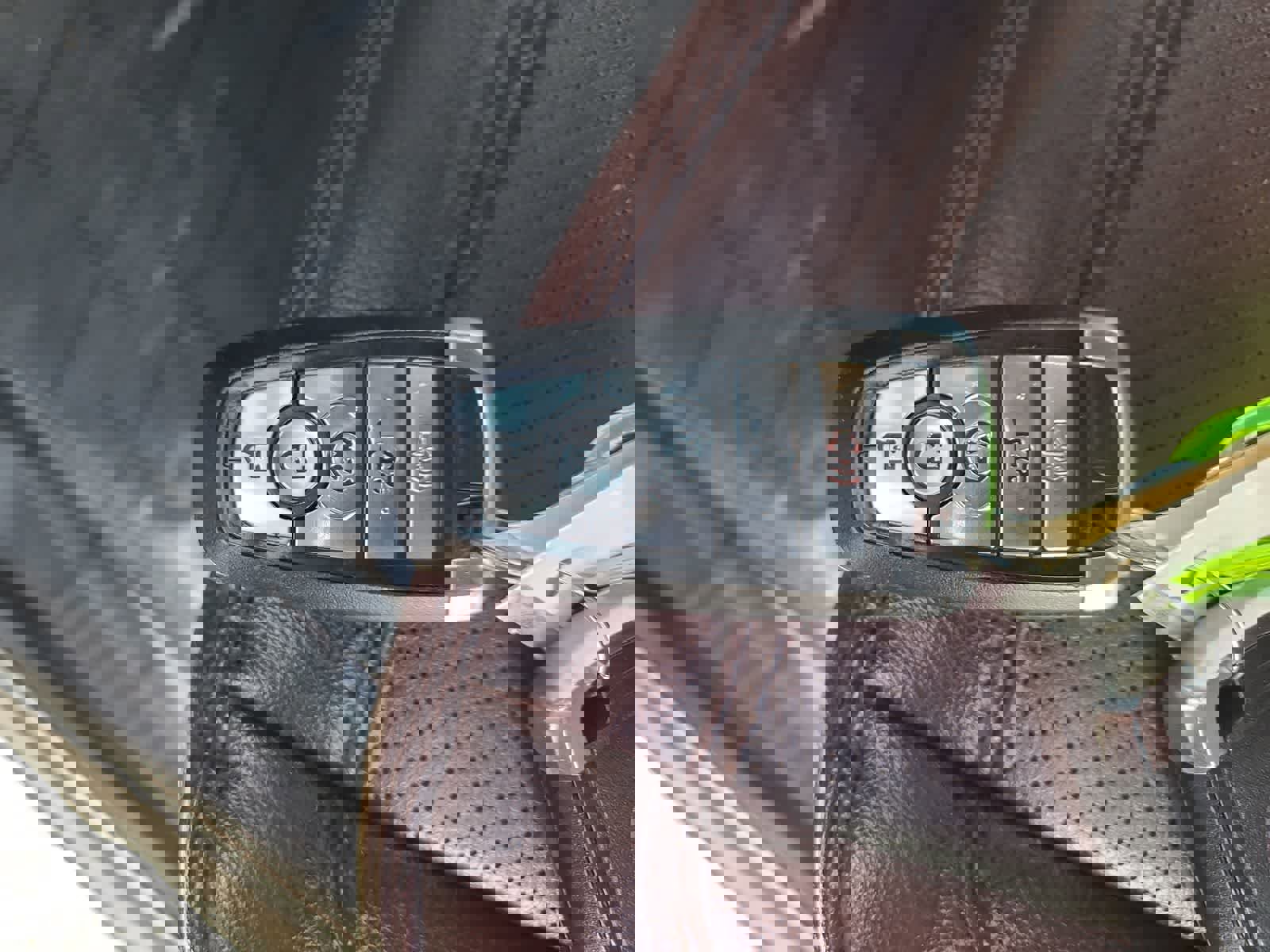 Used 2023 Ford Expedition Limited image 28