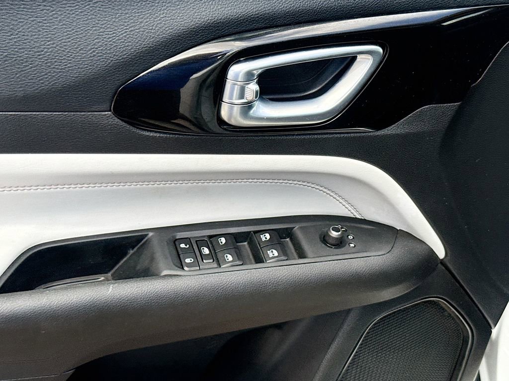 Used 2026 Jeep Compass Limited image 19