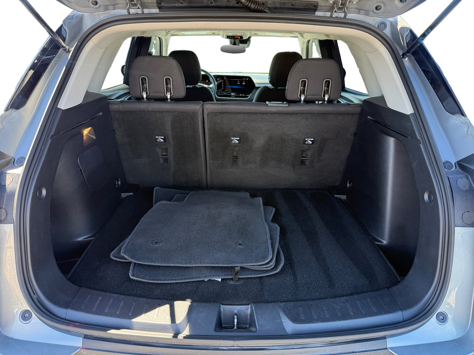 Used 2025 Chevrolet TrailBlazer LT AWD/4WD image 17