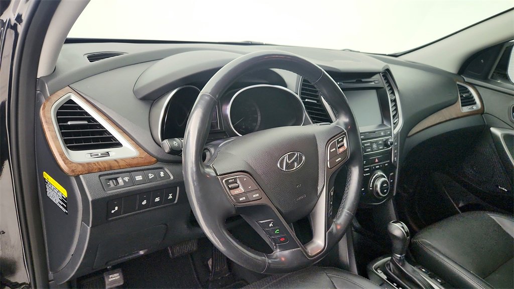 Used 2018 Hyundai Santa Fe Limited image 16