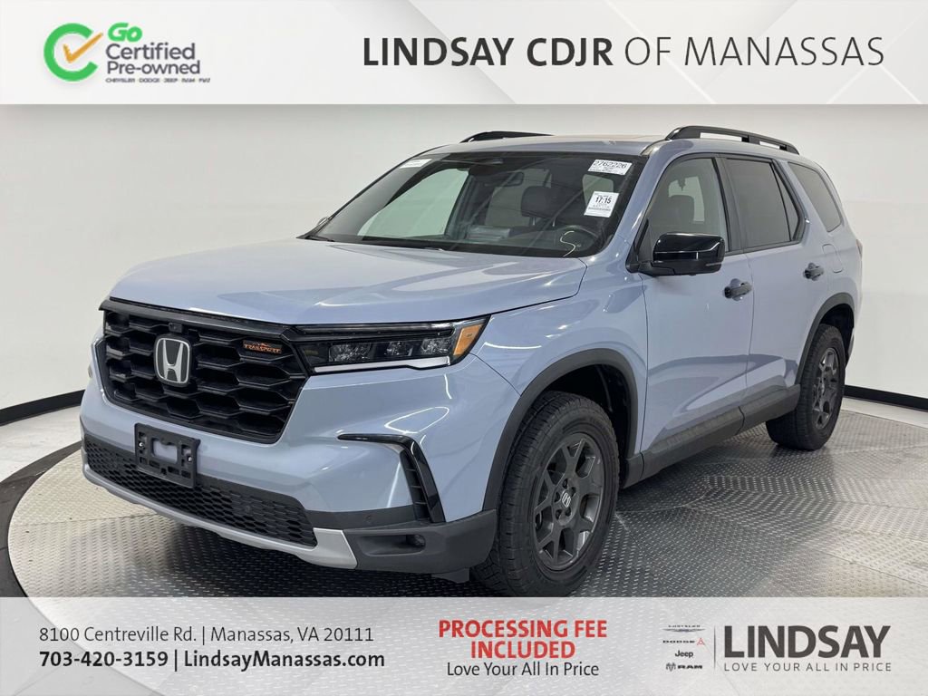 Used 2025 Honda Pilot TrailSport image 4
