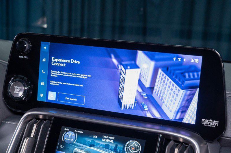 Used 2026 Lexus LX 600 4WD w/ Luxury Package image 19