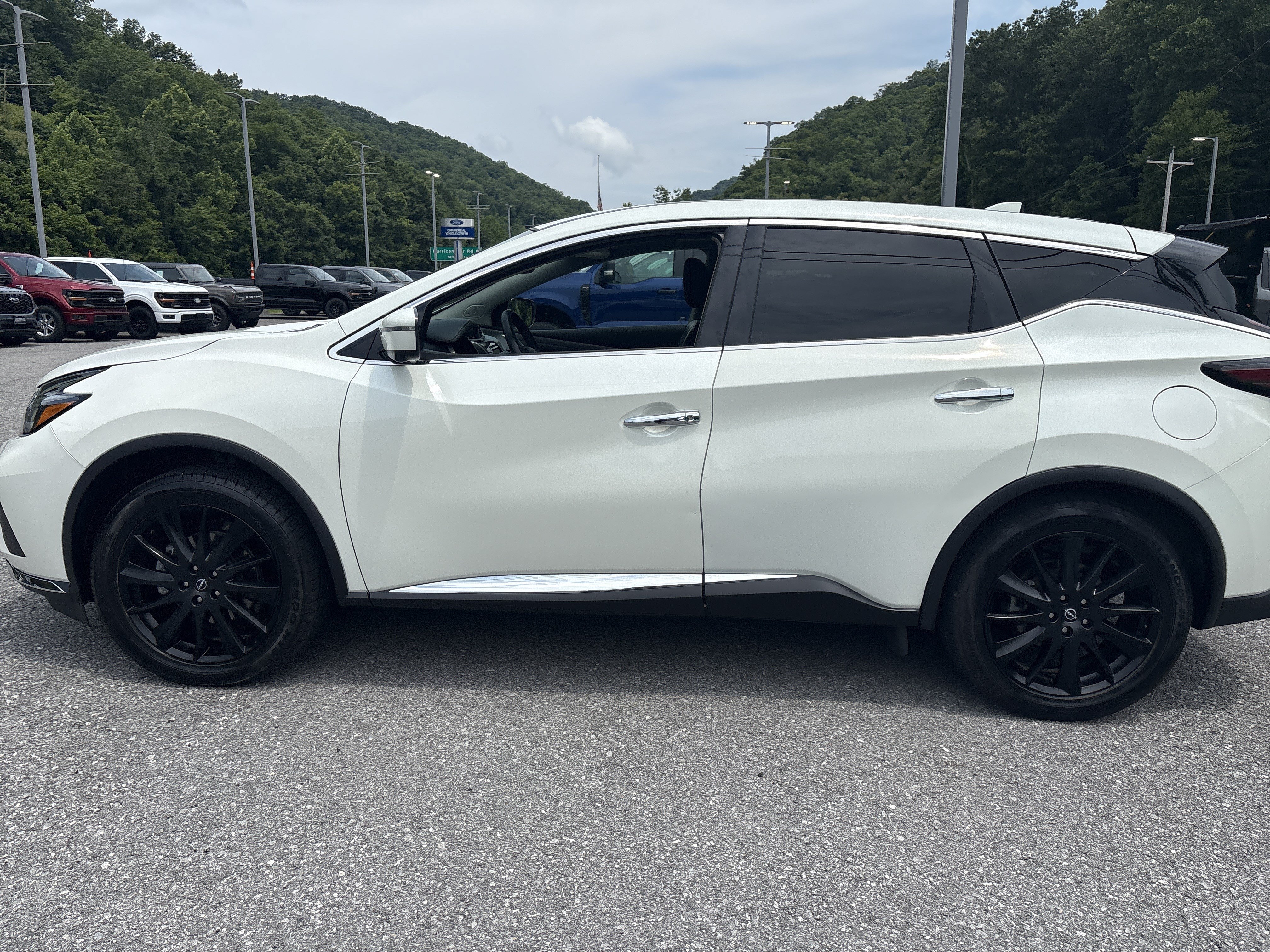 Used 2023 Nissan Murano SL w/ SL Moonroof Package FWD image 7