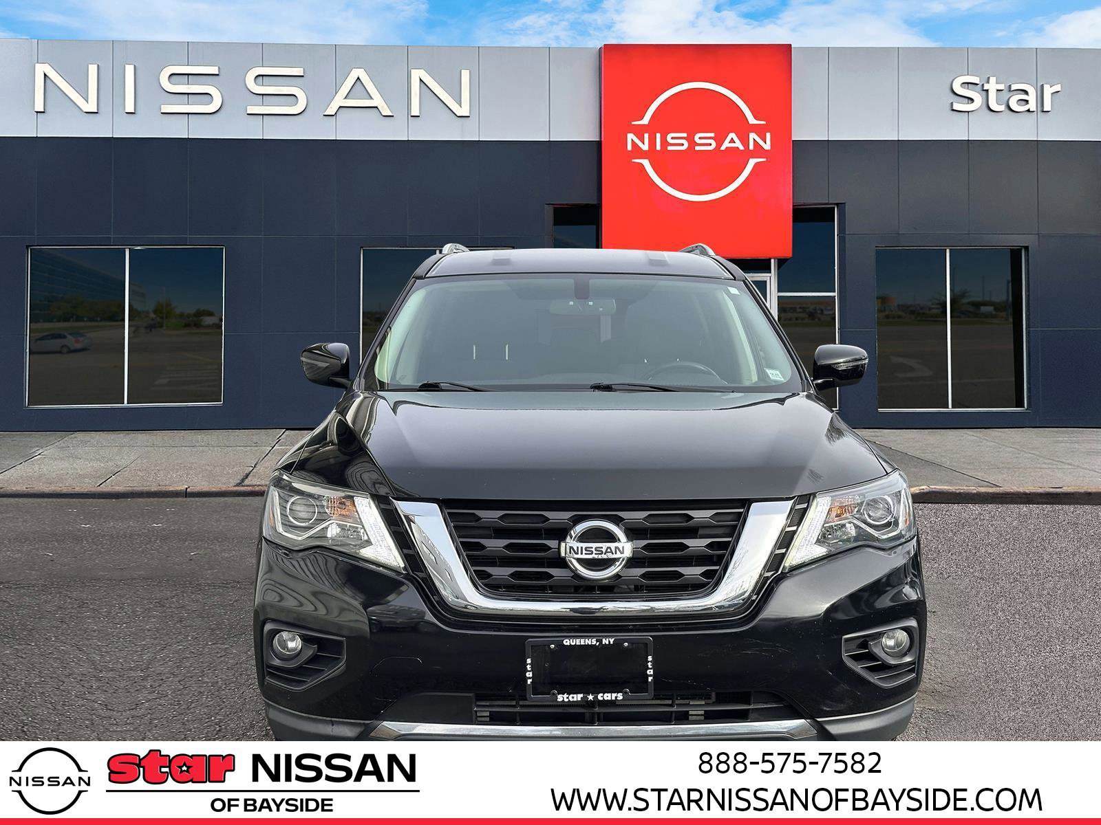 Used 2019 Nissan Pathfinder SV image 8