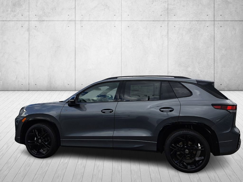 New 2026 Volkswagen Tiguan SE R-Line image 8