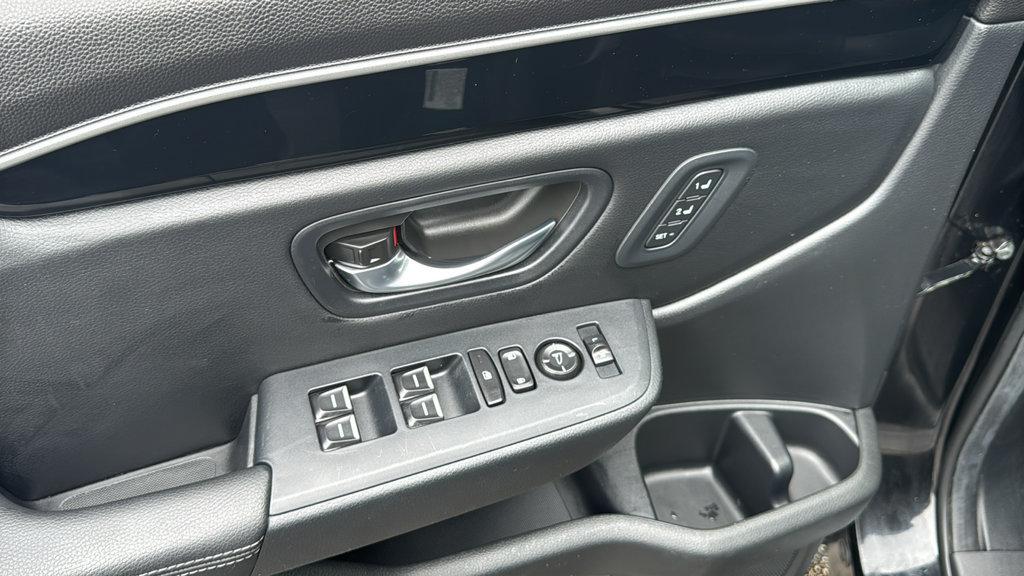 Used 2025 Honda Pilot EX-L image 14