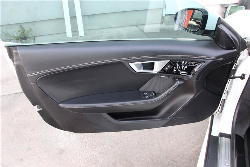 Used 2016 Jaguar F-TYPE R AWD/4WD image 17
