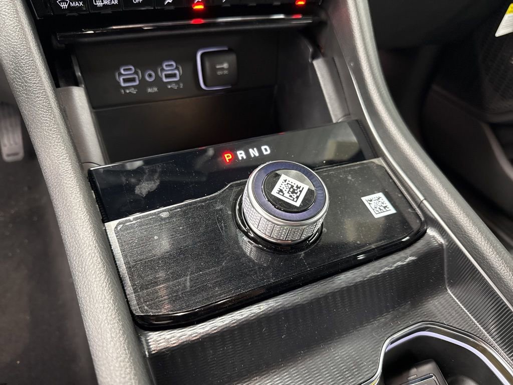 Used 2025 Jeep Grand Cherokee L Limited w/ MOPAR Finishing Package image 24