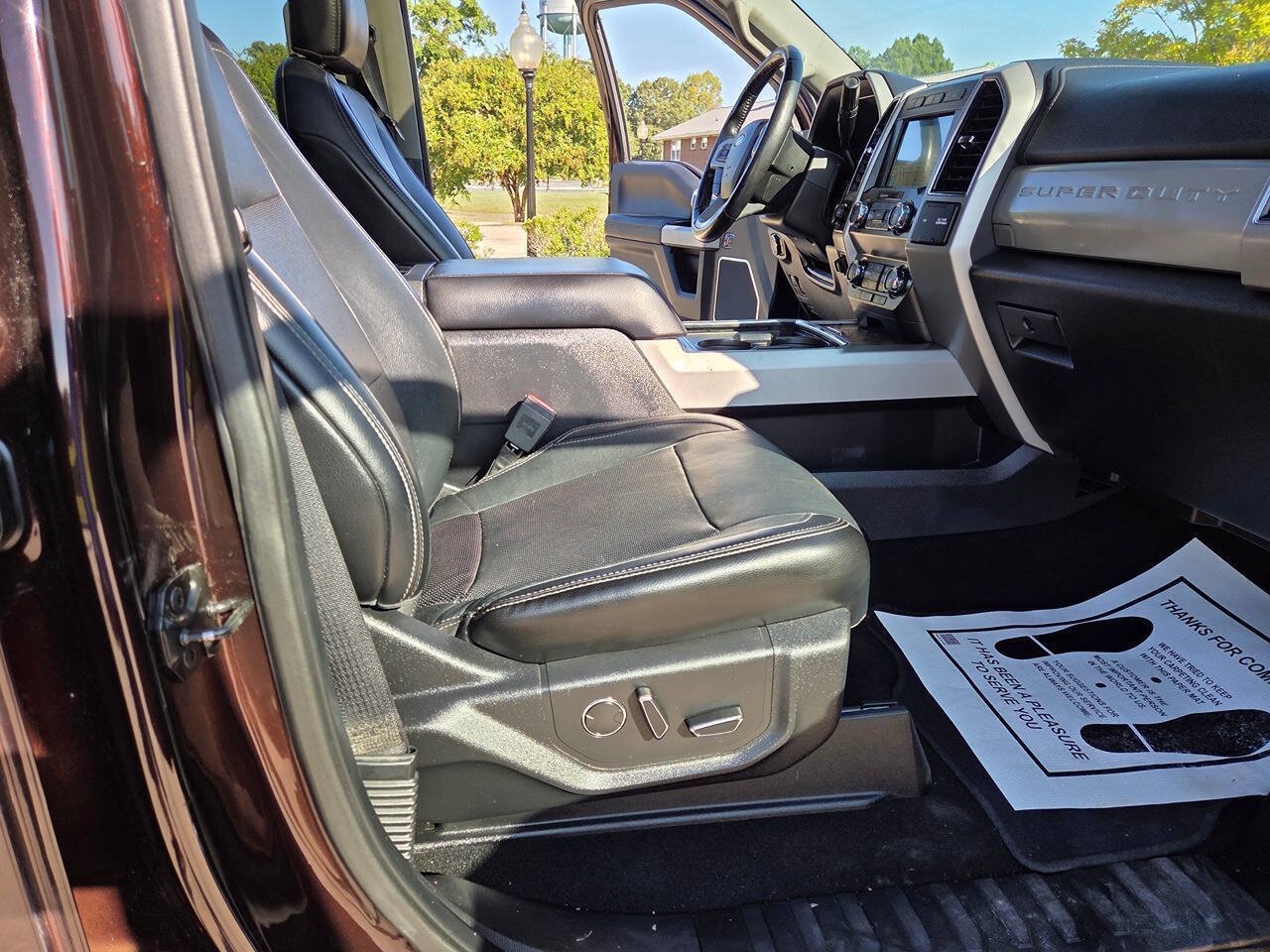 Used 2019 Ford F250 Lariat w/ Lariat Ultimate Package AWD/4WD image 9