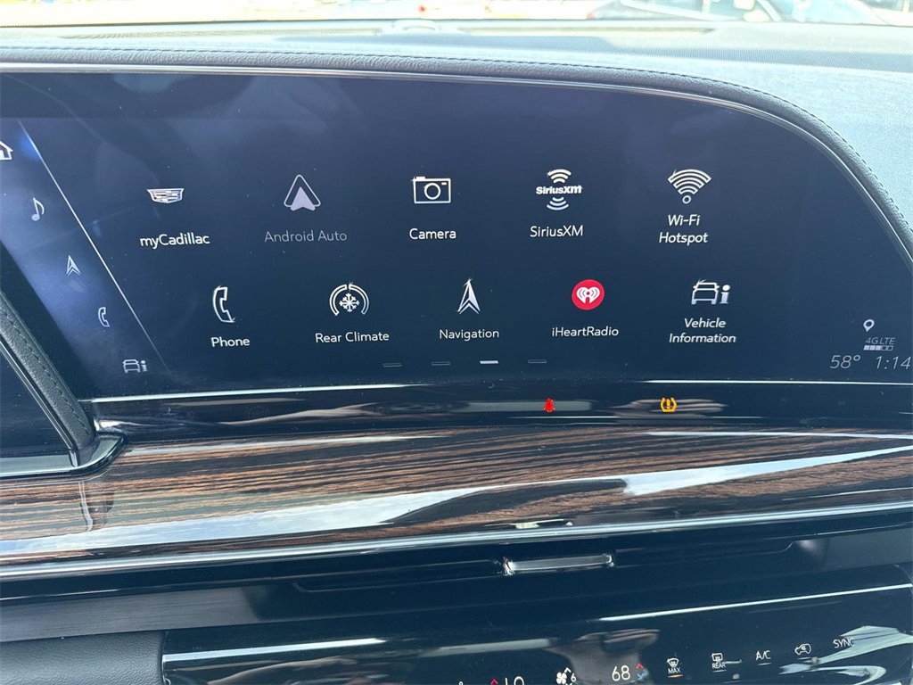 Used 2023 Cadillac Escalade Premium Luxury image 18