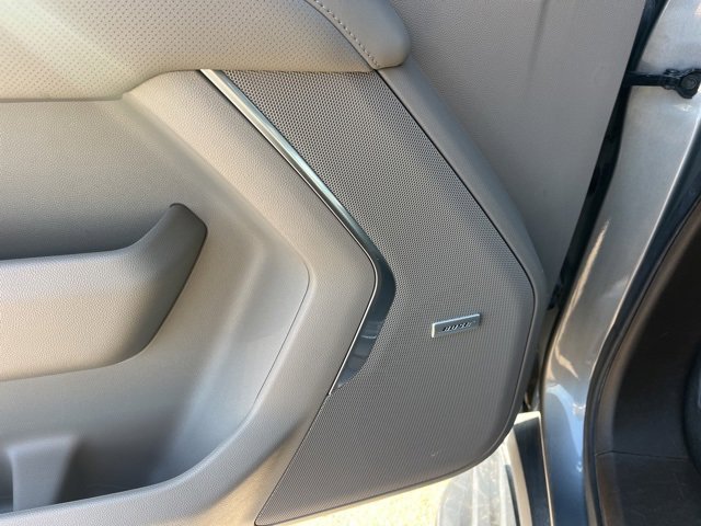 Used 2021 GMC Yukon SLT w/ SLT Premium Package image 15