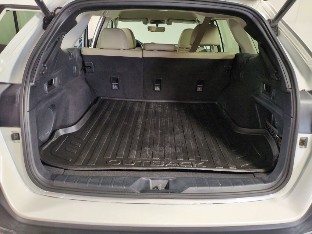 Used 2020 Subaru Outback Limited image 24