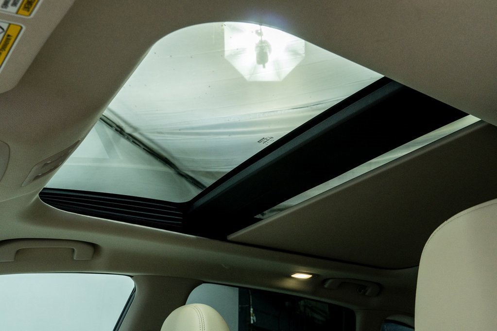 Used 2019 Nissan Murano Platinum w/ Cargo Package image 25