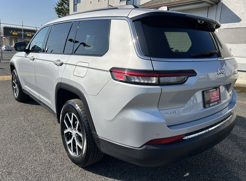 Used 2024 Jeep Grand Cherokee L Limited w/ Luxury Tech Group II image 7