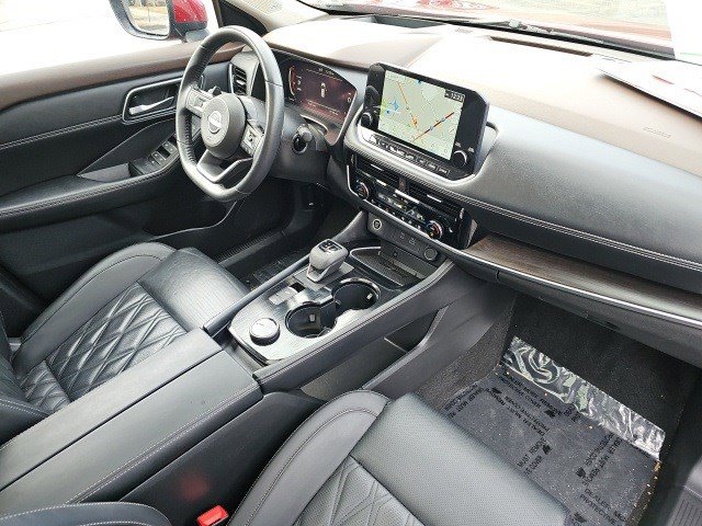 Used 2023 Nissan Rogue Platinum w/ Platinum Premium Package image 14