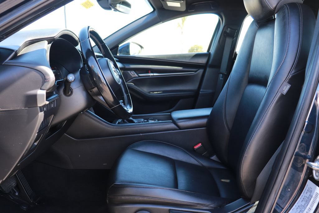 Used 2020 MAZDA MAZDA3 Hatchback FWD image 12