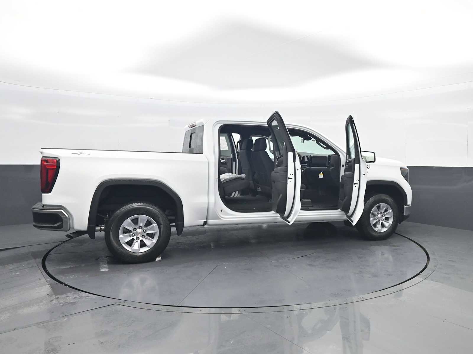 New 2026 GMC Sierra 1500 SLE w/ Preferred Package AWD/4WD image 28