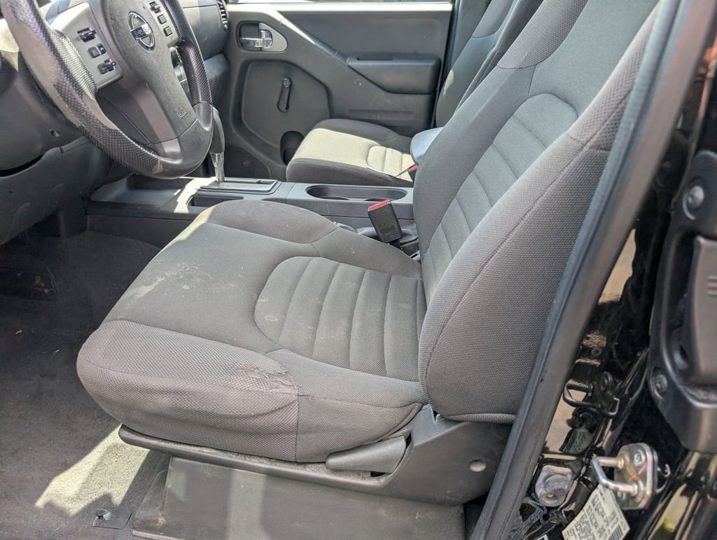 Used 2019 Nissan Frontier S w/ Work Truck Package image 9