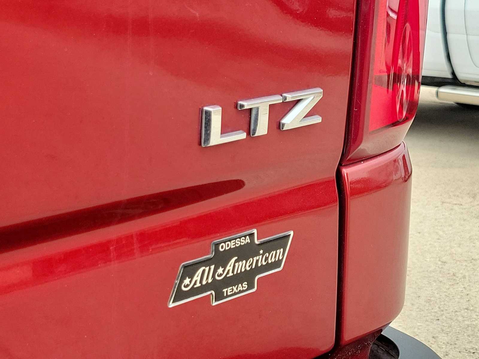 Used 2022 Chevrolet Silverado 1500 LTZ w/ LTZ Premium Package AWD/4WD image 11