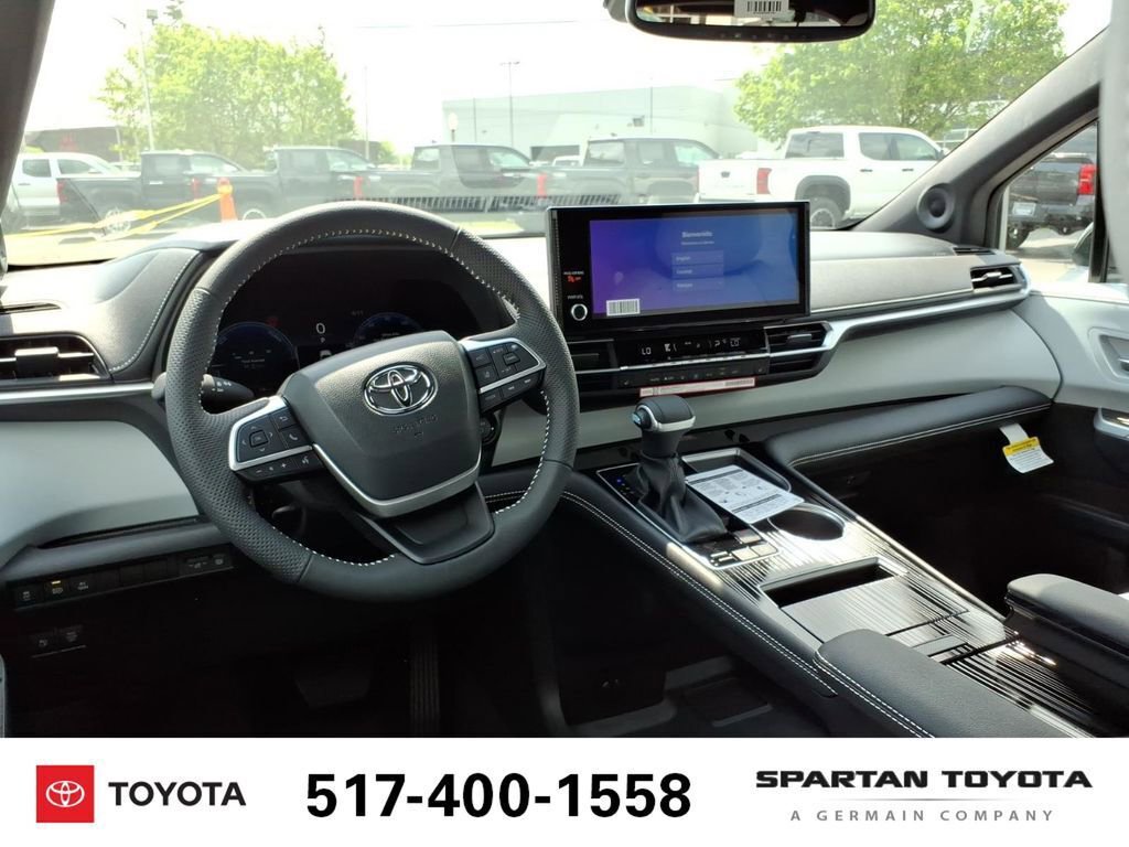 New 2026 Toyota Sienna XSE FWD image 13