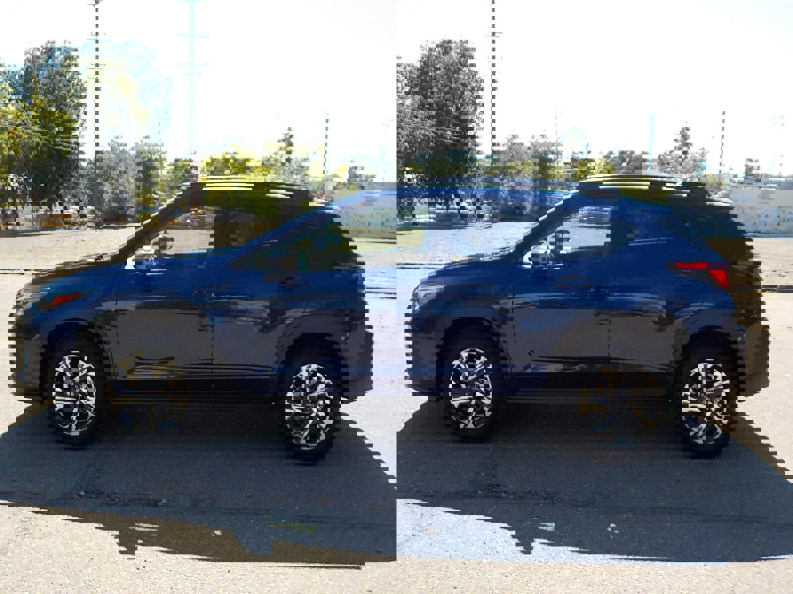 Used 2024 Subaru Crosstrek 2.0i Premium image 2