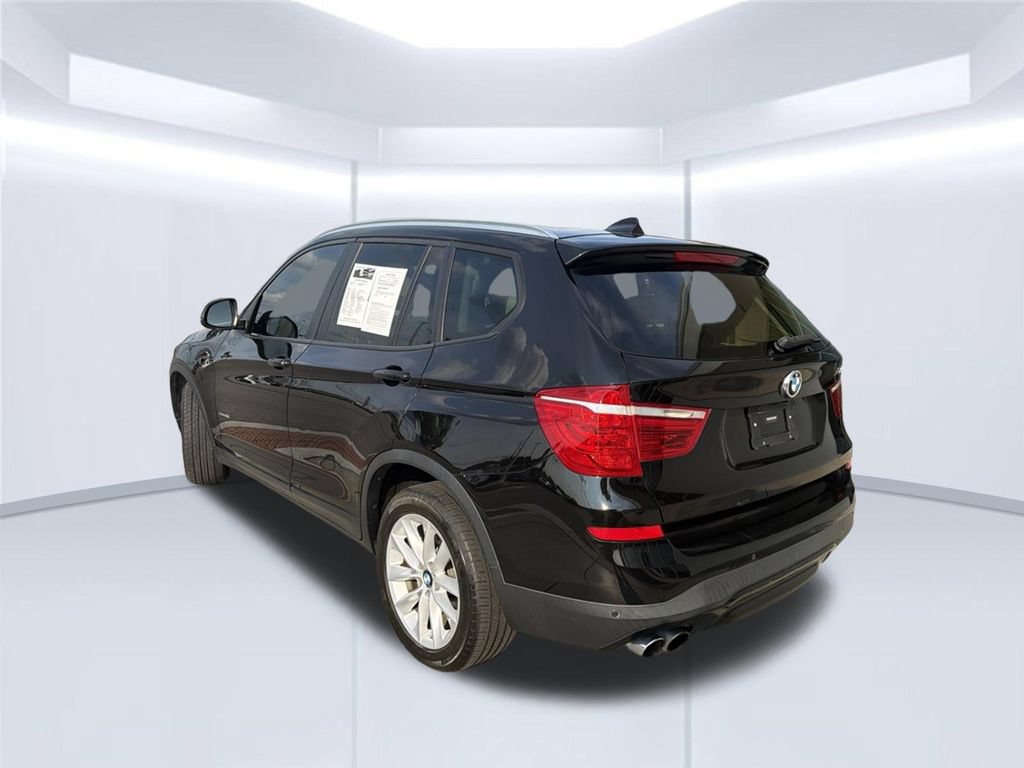 Used 2017 BMW X3 sDrive28i RWD image 3