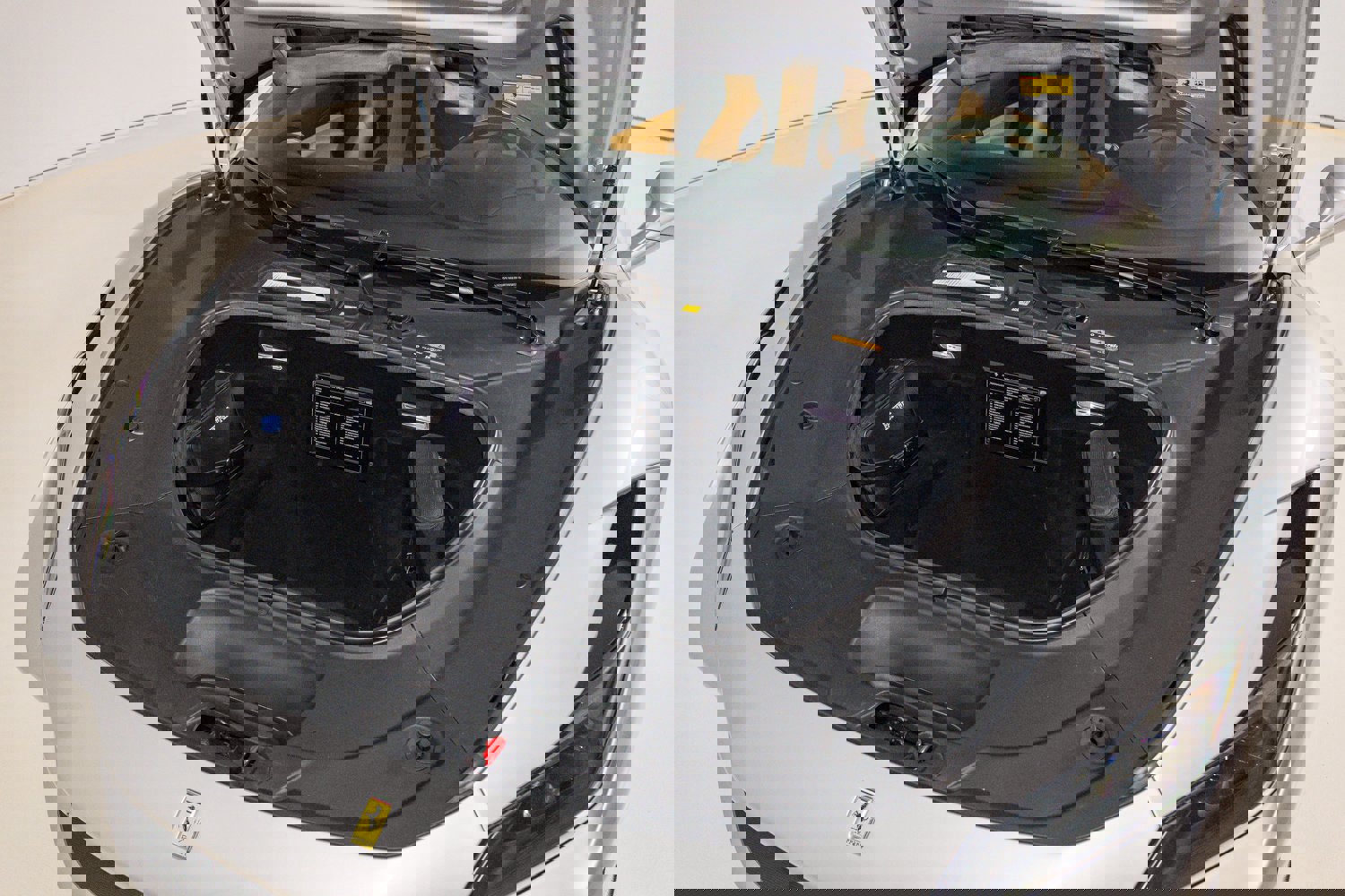 Used 2021 Ferrari F8 Tributo image 55