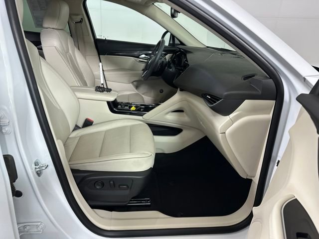 Used 2021 Buick Envision Essence w/ Technology Package I image 28