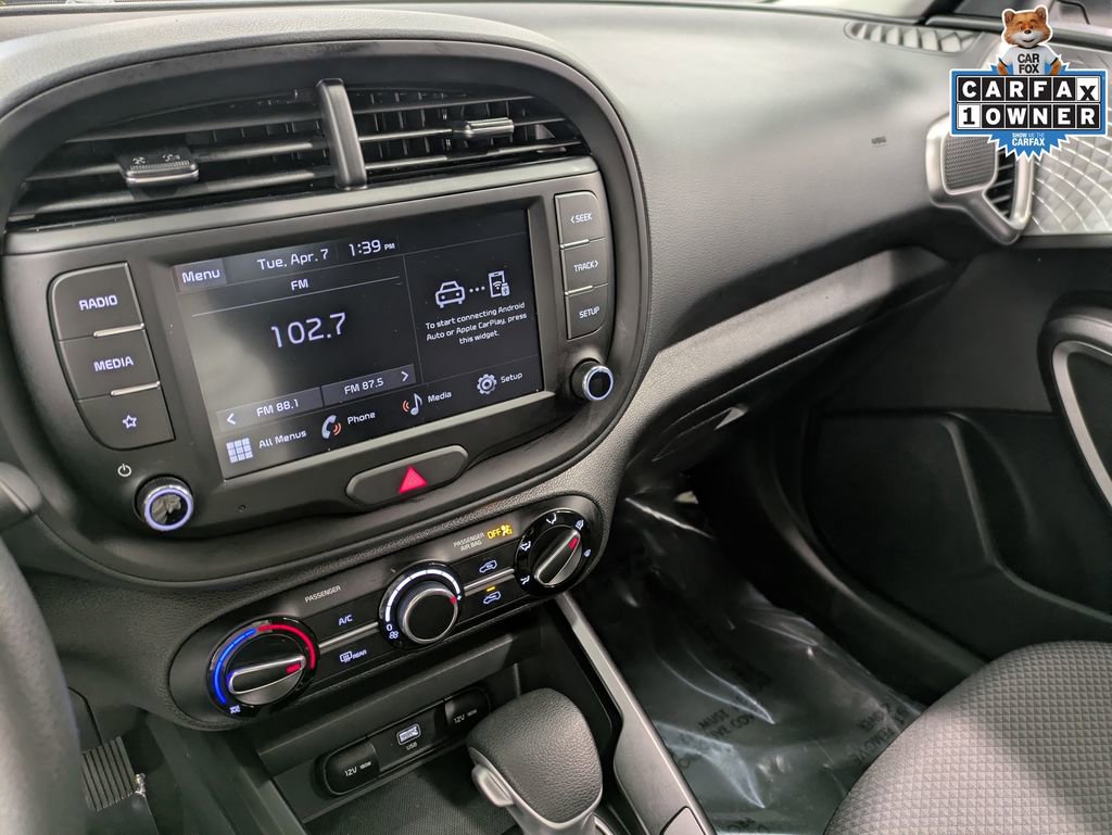 Certified 2025 Kia Soul LX w/ LX Technology Package image 11