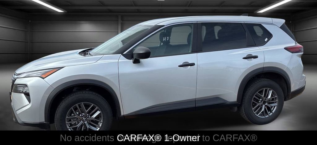 Used 2024 Nissan Rogue S image 2