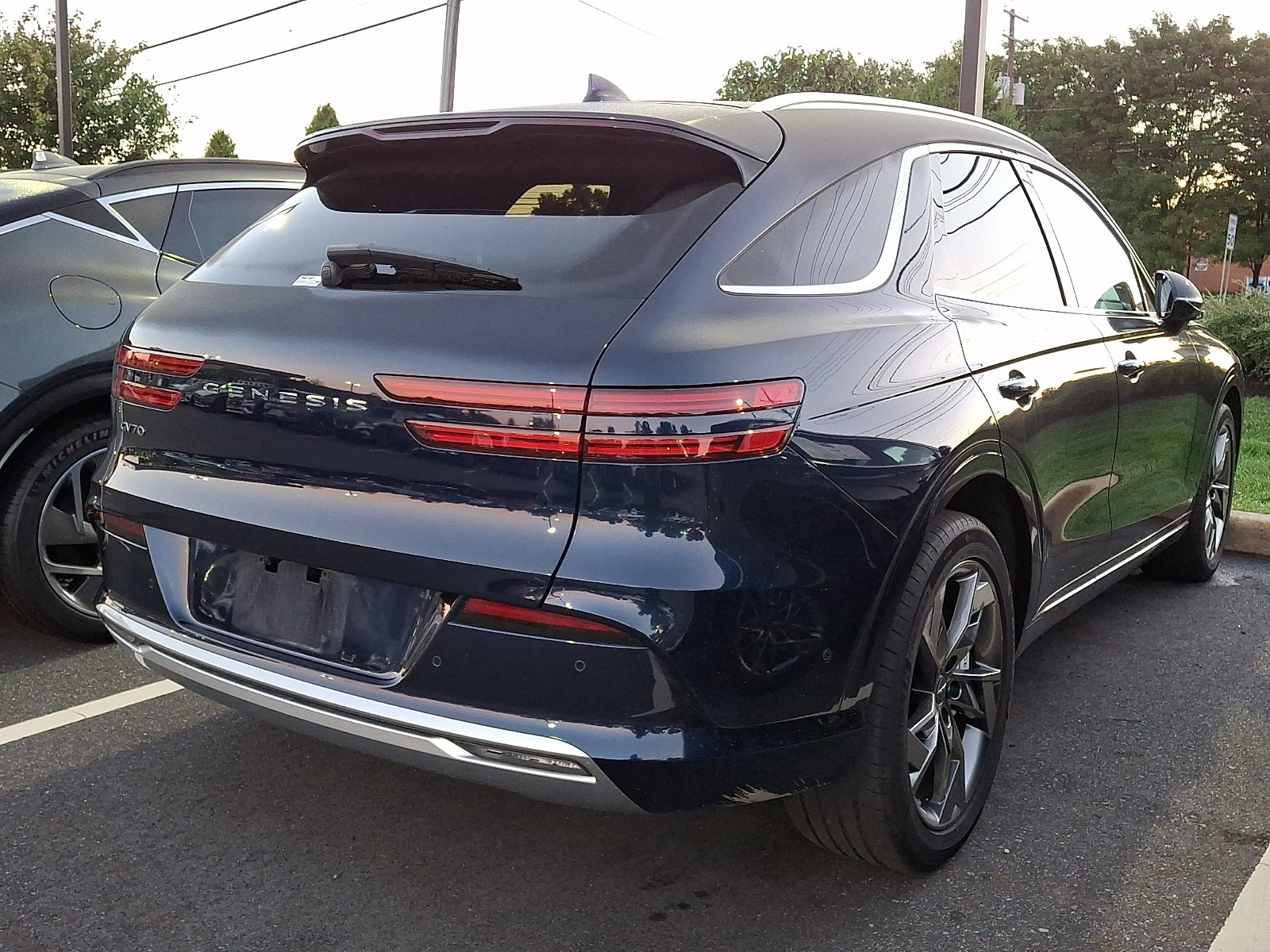 Certified 2025 Genesis Electrified GV70 w/ Prestige Package AWD/4WD image 7