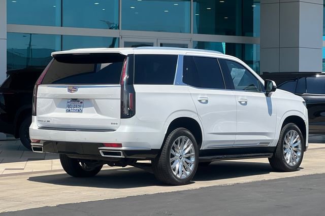 Used 2023 Cadillac Escalade Premium Luxury AWD/4WD image 4