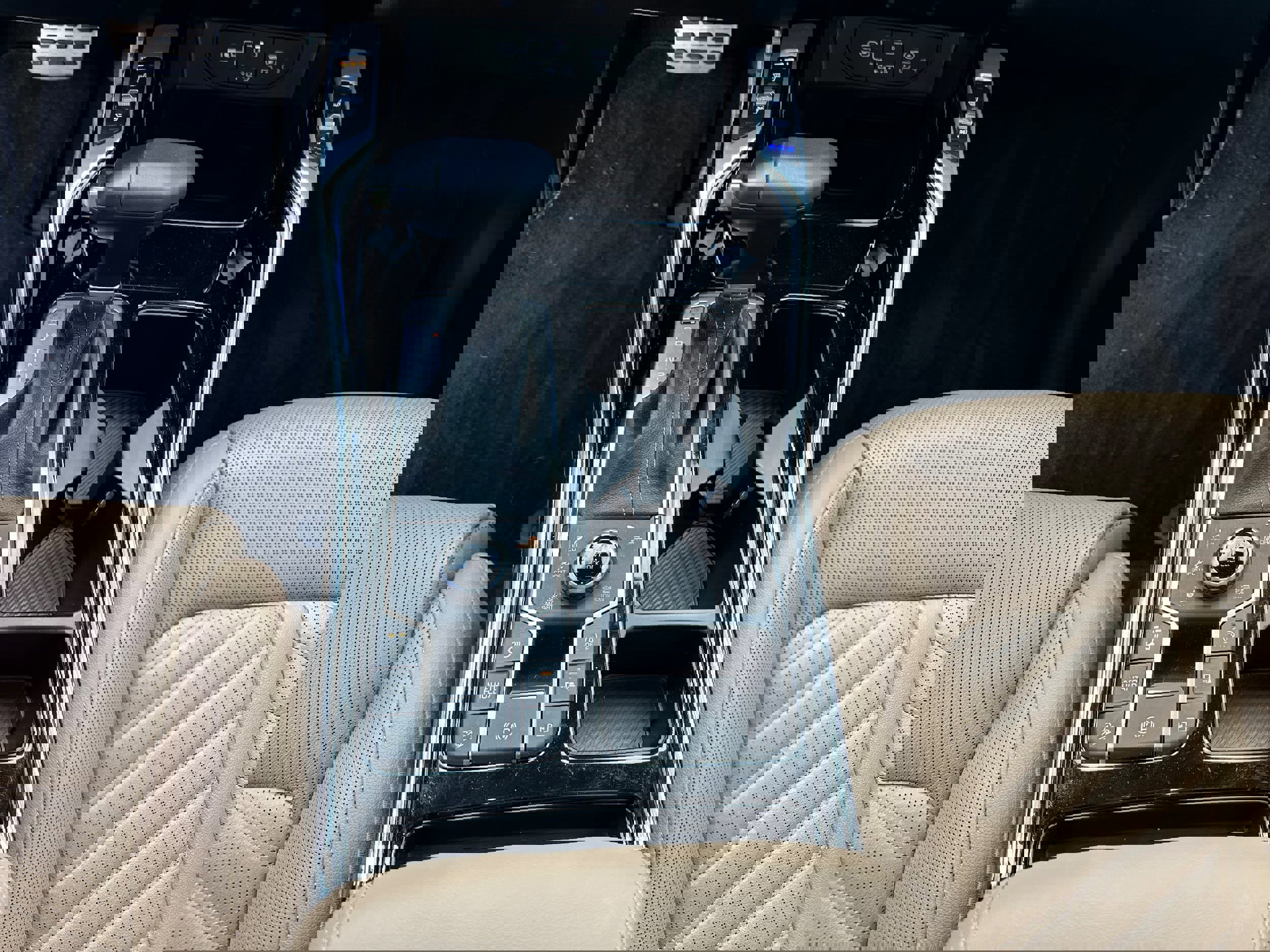 Used 2025 Kia Sorento SX Prestige w/ Olive Brown Leather Package image 47