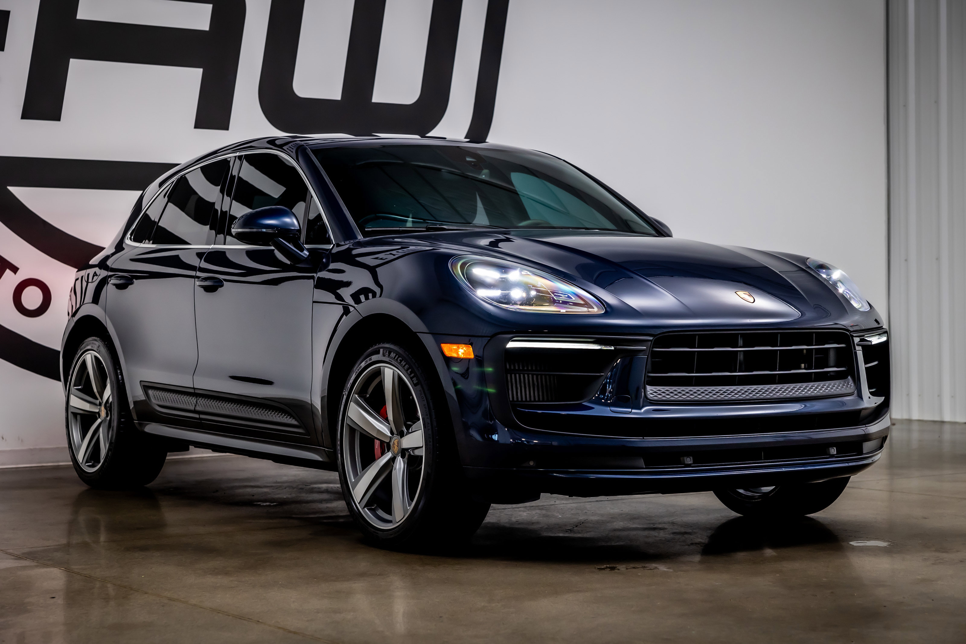 Used 2022 Porsche Macan S AWD/4WD image 24
