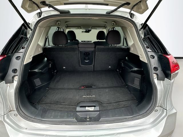 Used 2019 Nissan Rogue S AWD/4WD image 25
