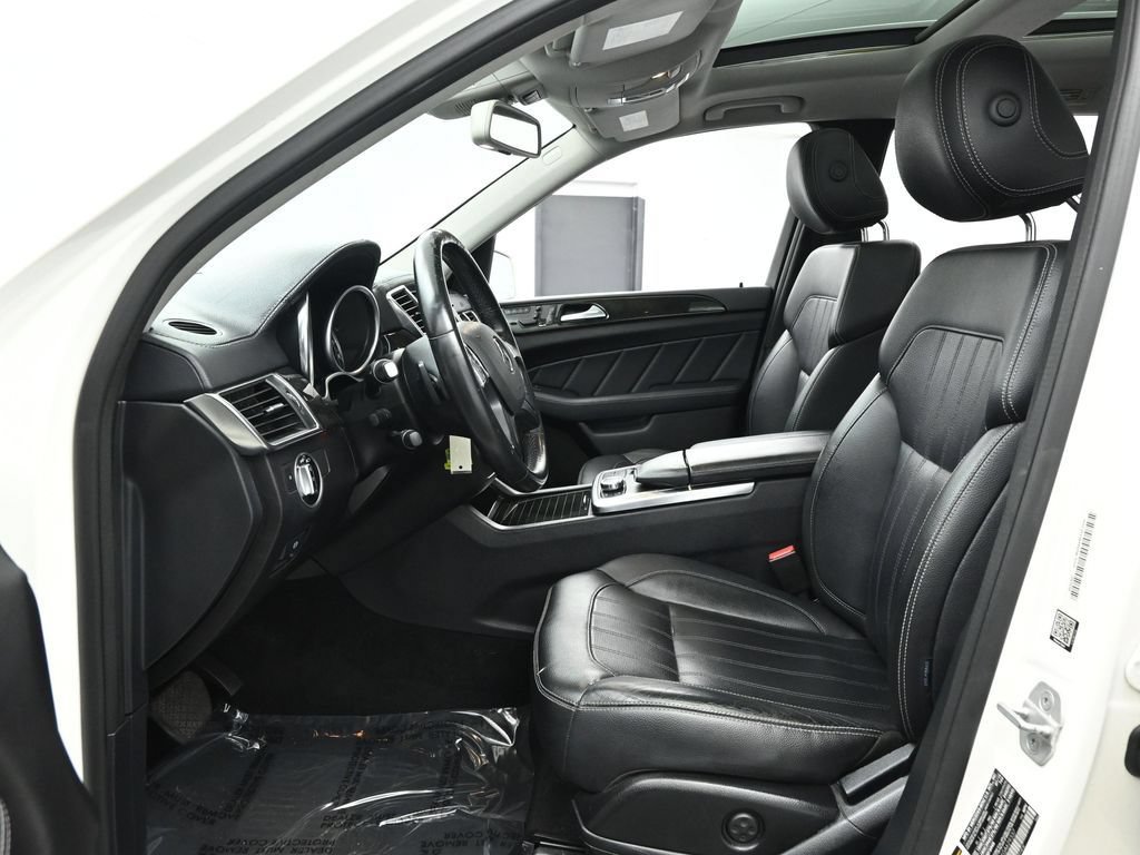 Used 2016 Mercedes-Benz GL 450 4MATIC w/ Premium I Package image 15