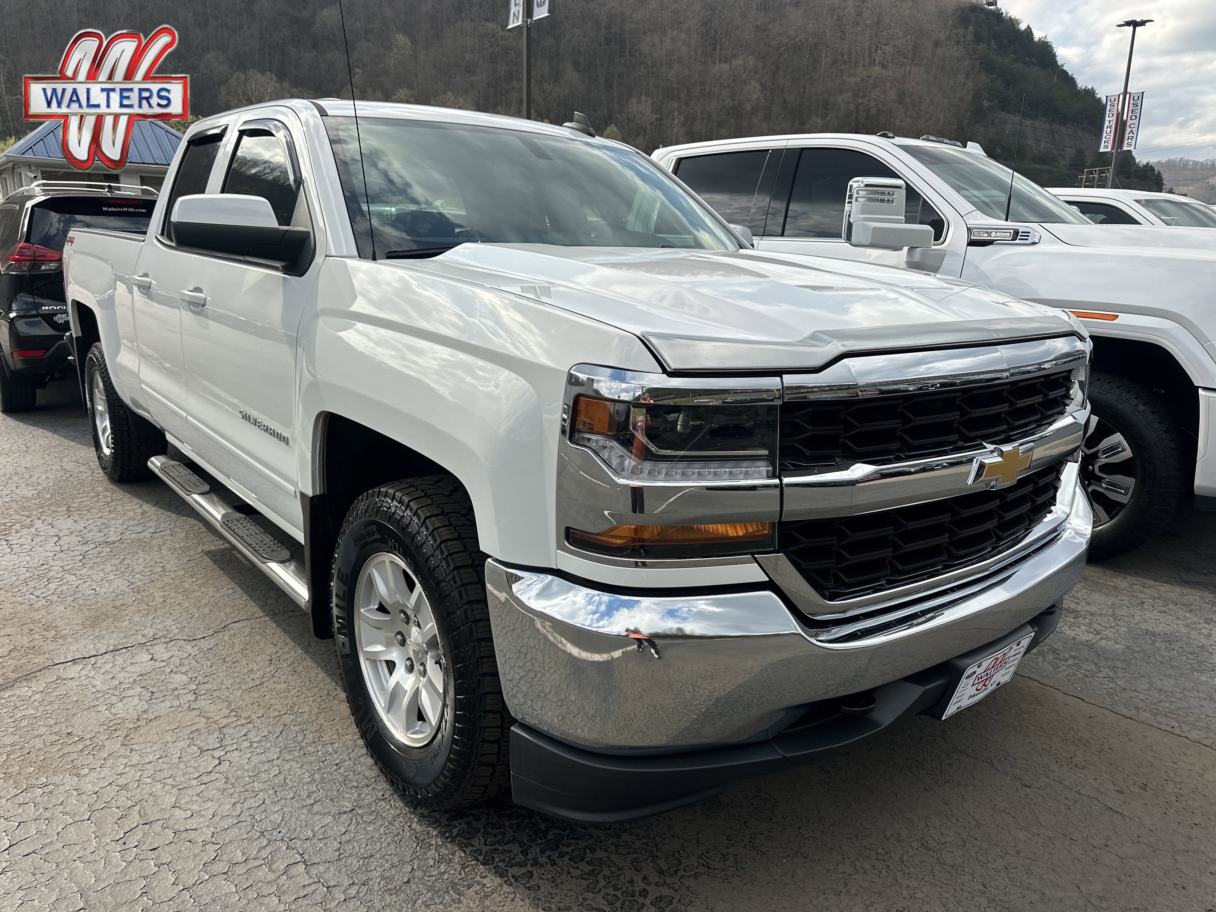 Used 2018 Chevrolet Silverado 1500 LT