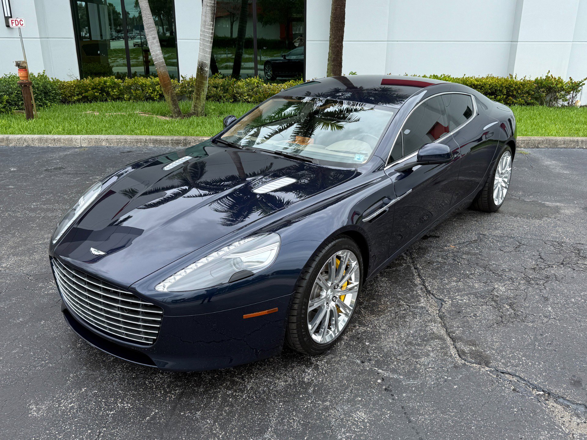 Used 2014 Aston Martin Rapide S RWD image 5