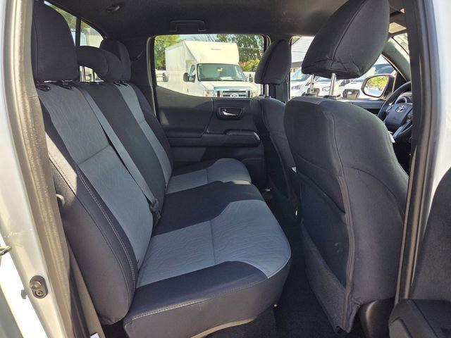 Used 2021 Toyota Tacoma TRD Sport w/ Technology Package image 17